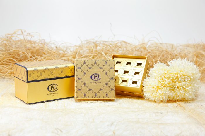 Paticceria Cova: Özel Baskı Yaldız Varaklı Taslama Çikolata ve Pasta Kutusu - Görsel 1