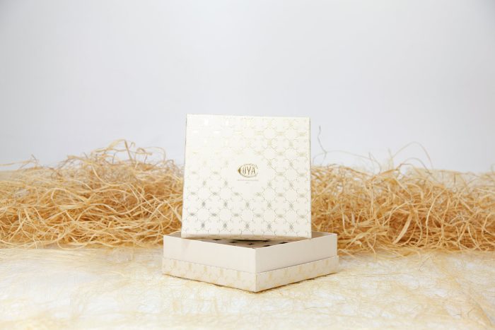 Paticceria Cova Varak Yaldızlı Separatörlü Lüks Çikolata Kutusu - Görsel 3